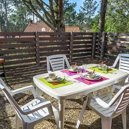 Holiday Les As-8 * Lacanau